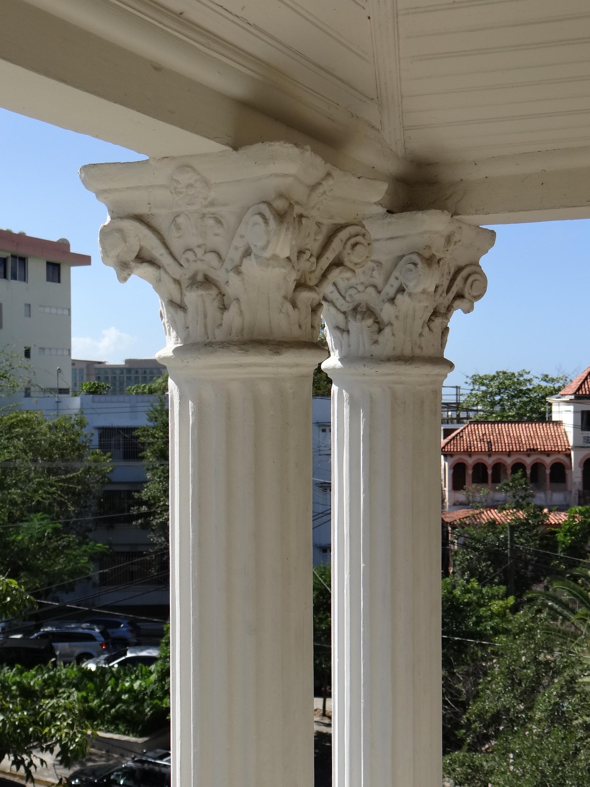 Casa La Giralda - Avenida Miramar, esquina calle Marti 651 - San Juan (Miramar) - 2014 00001